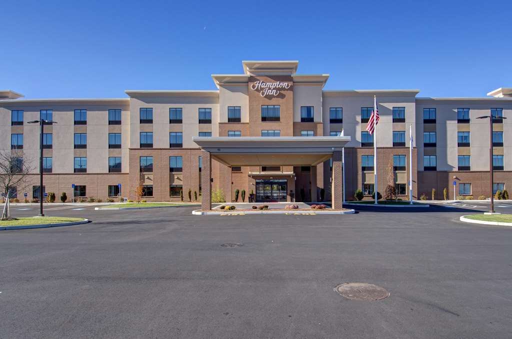 Hampton Inn Boston - Уэстборо Экстерьер фото